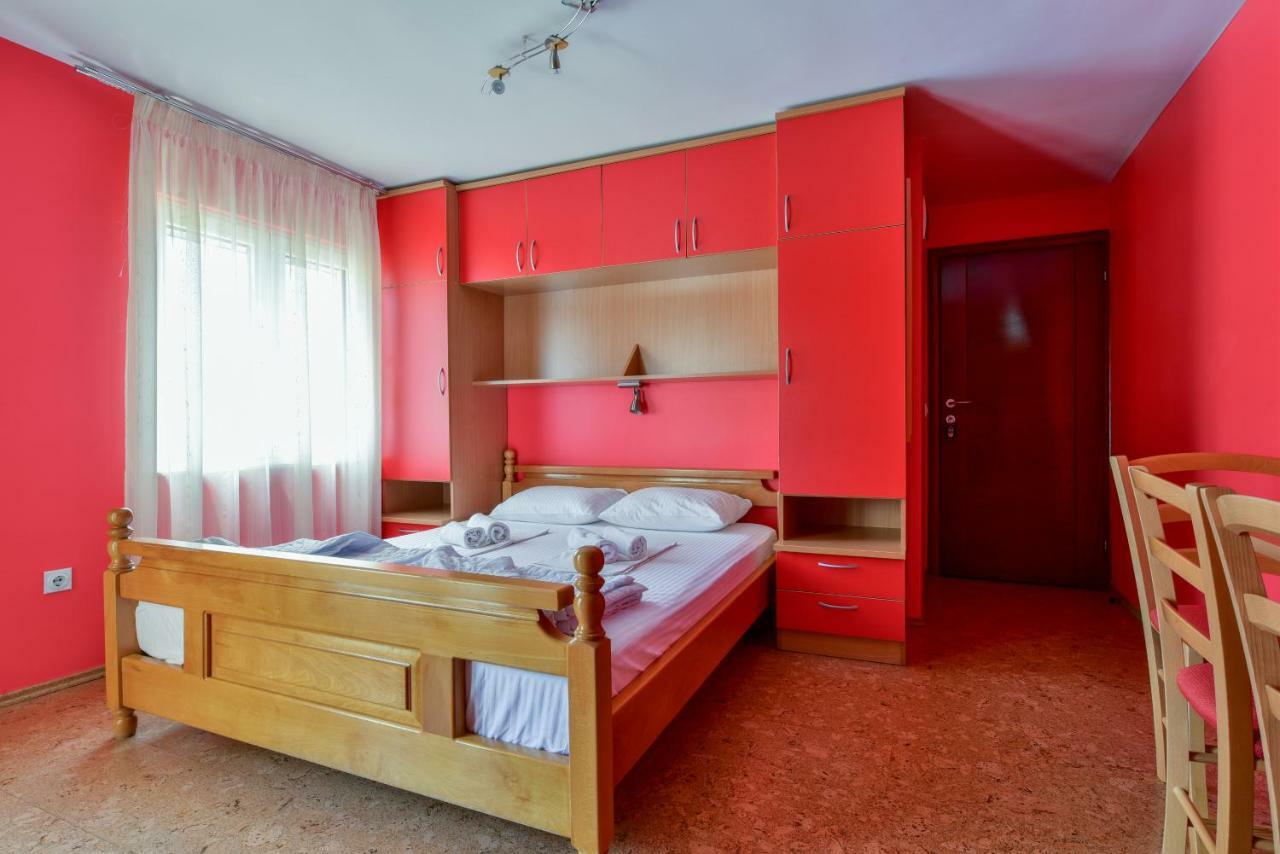 Srzentic * Petrovac