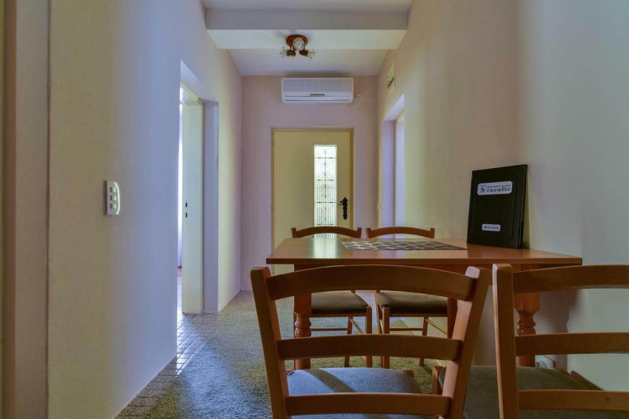 Srzentic Apartman *