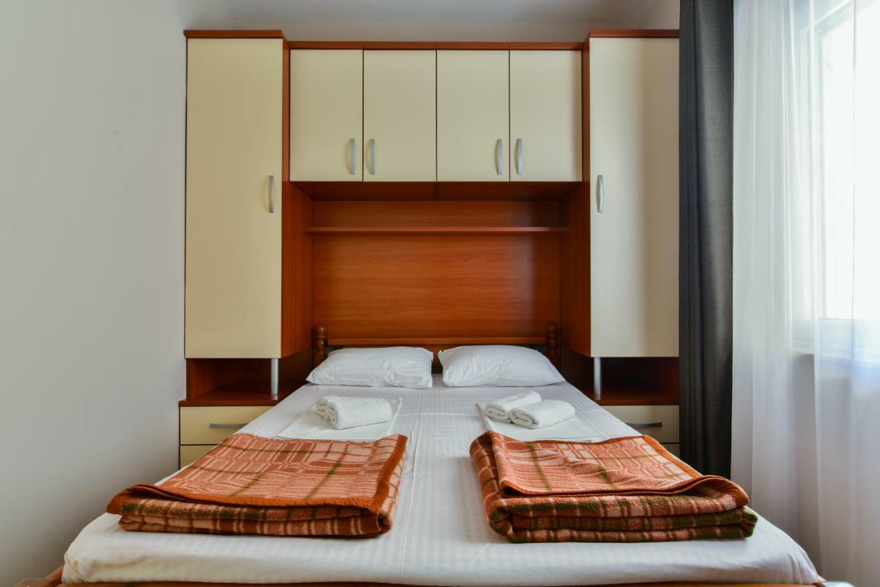 公寓 斯森迪克公寓式酒店 Petrovac